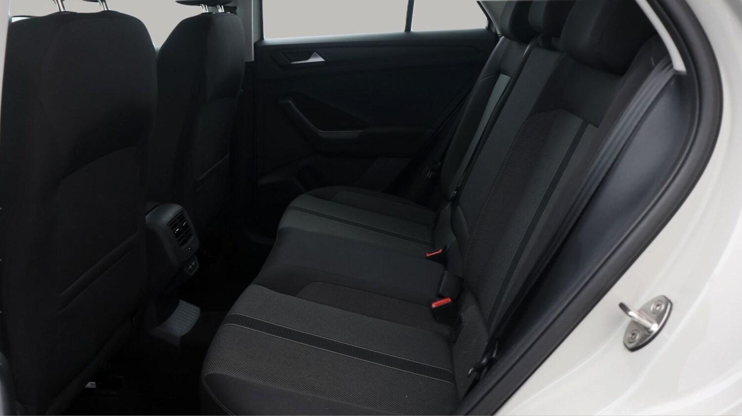 Used Volkswagen T-Roc for sale - 77182047: Photo 16