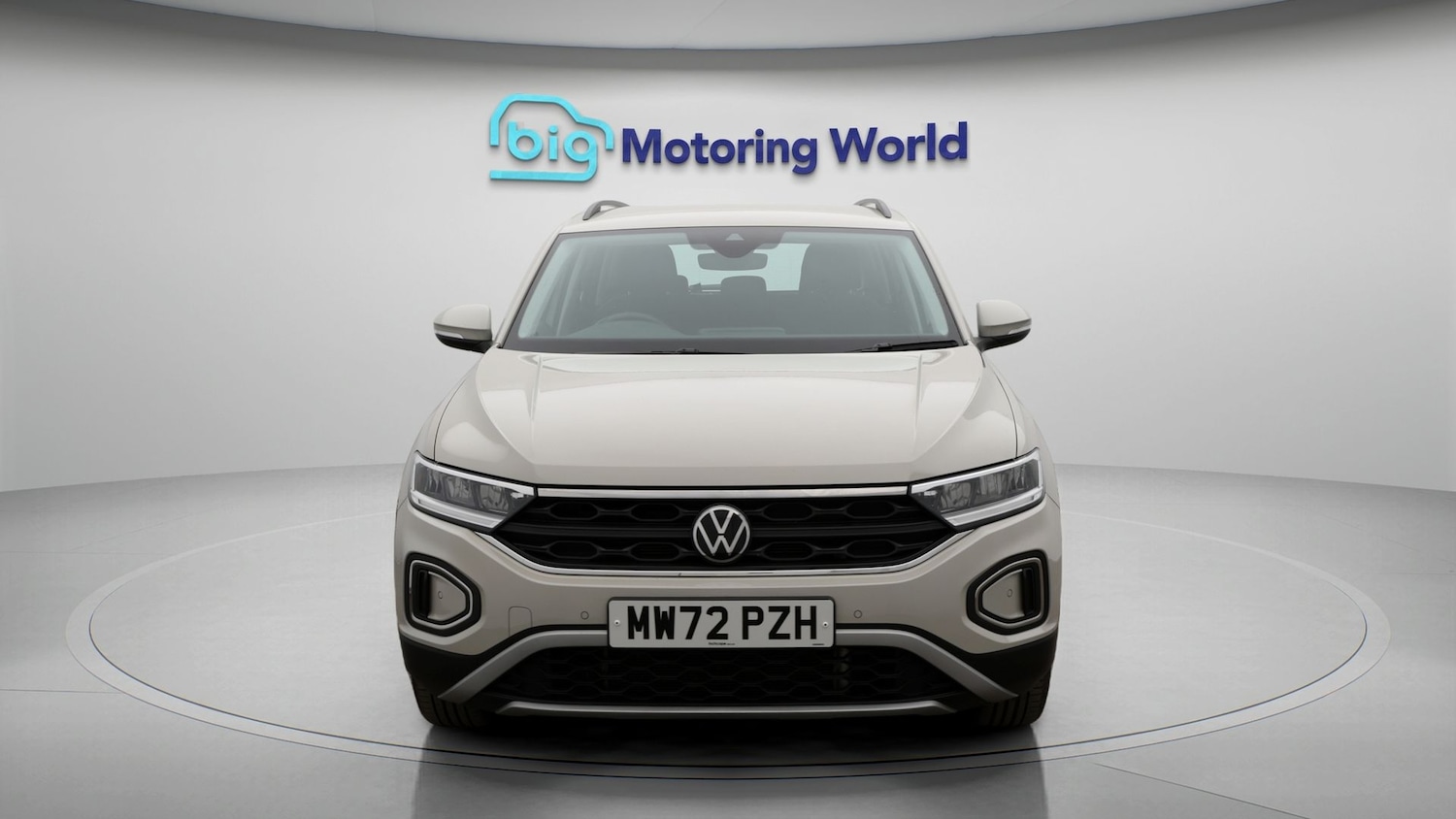 Used Volkswagen T-Roc for sale - 77182047: Photo 2