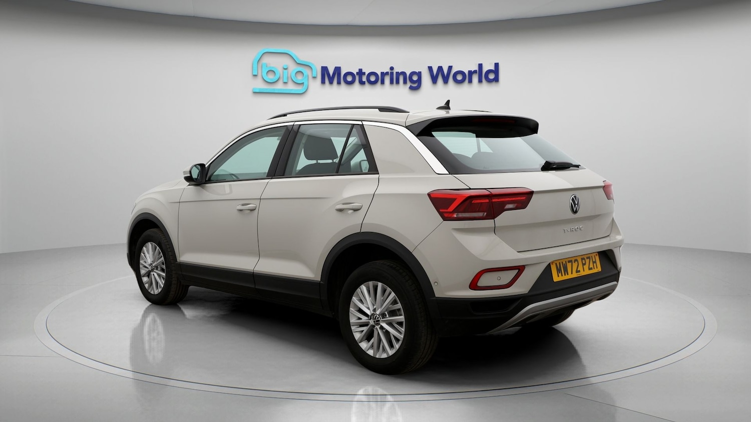 Used Volkswagen T-Roc for sale - 77182047: Photo 5