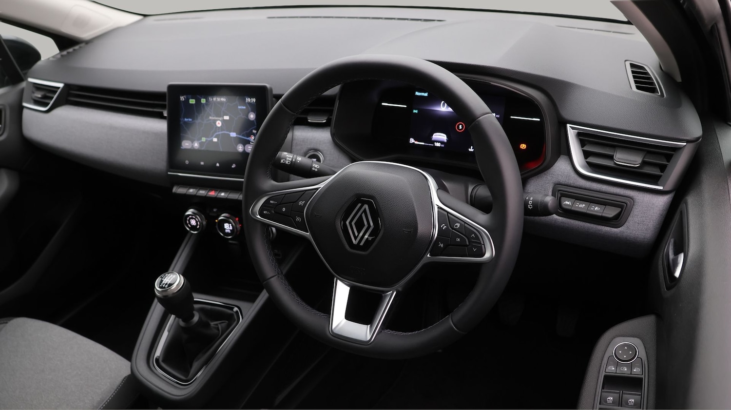 Used Renault Clio 2024 for sale - 77579694: Photo 9