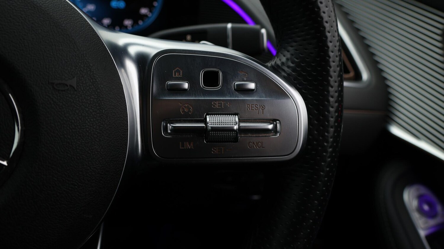 Used Mercedes-Benz EQC 2021 for sale - 76801185: Photo 27