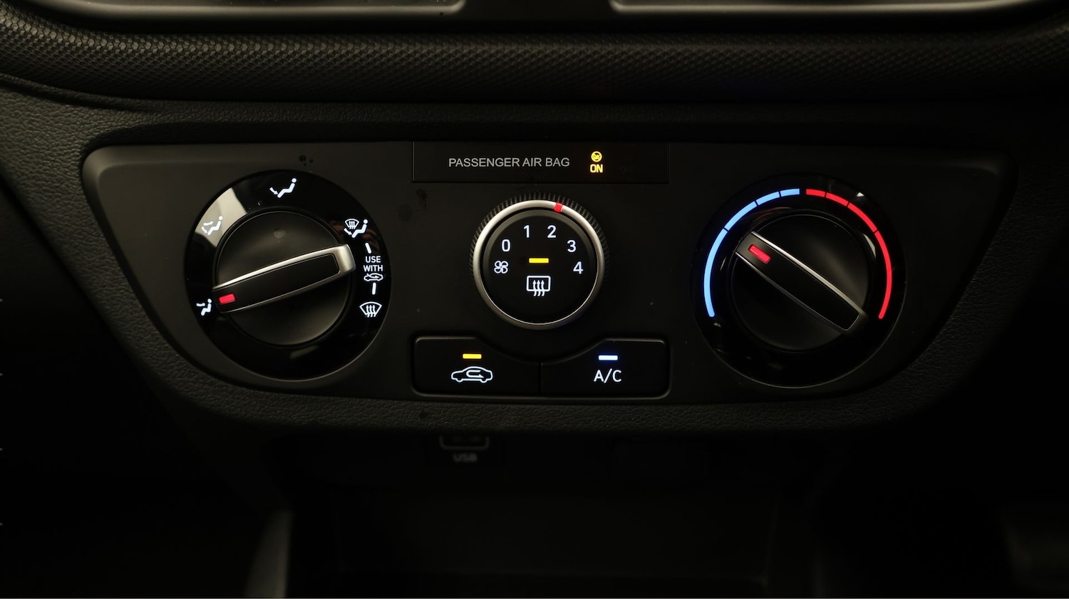 Used Hyundai i10 2023 for sale - 77730090: Photo 12