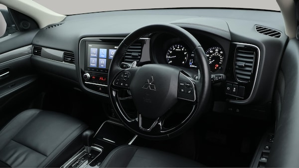 Used Mitsubishi Outlander 2020 for sale - 76213952: Photo 10