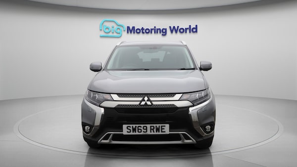 Used Mitsubishi Outlander 2020 for sale - 76213952: Photo 3
