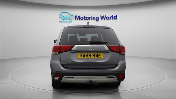 Used Mitsubishi Outlander 2020 for sale - 76213952: Photo 7