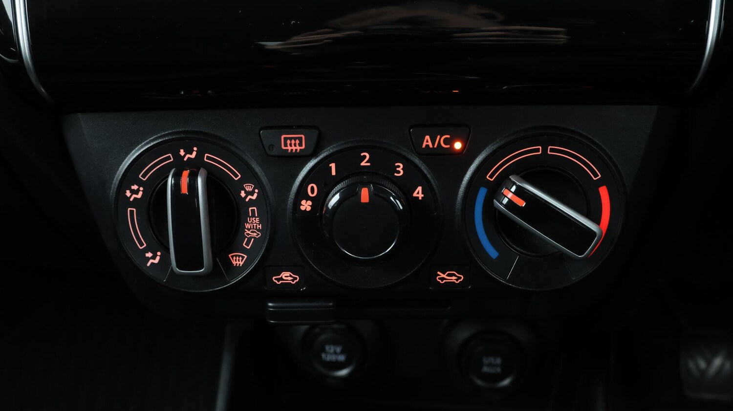 Used Suzuki Swift 2024 for sale - 76633024: Photo 13