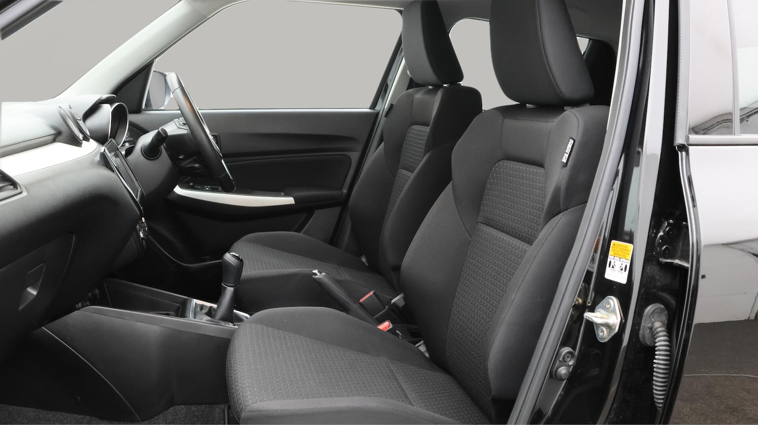 Used Suzuki Swift 2024 for sale - 76633024: Photo 15