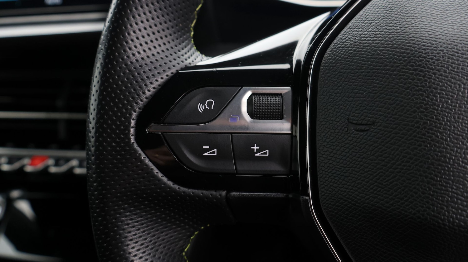 Used Peugeot 2008 2022 for sale - 77338675: Photo 25