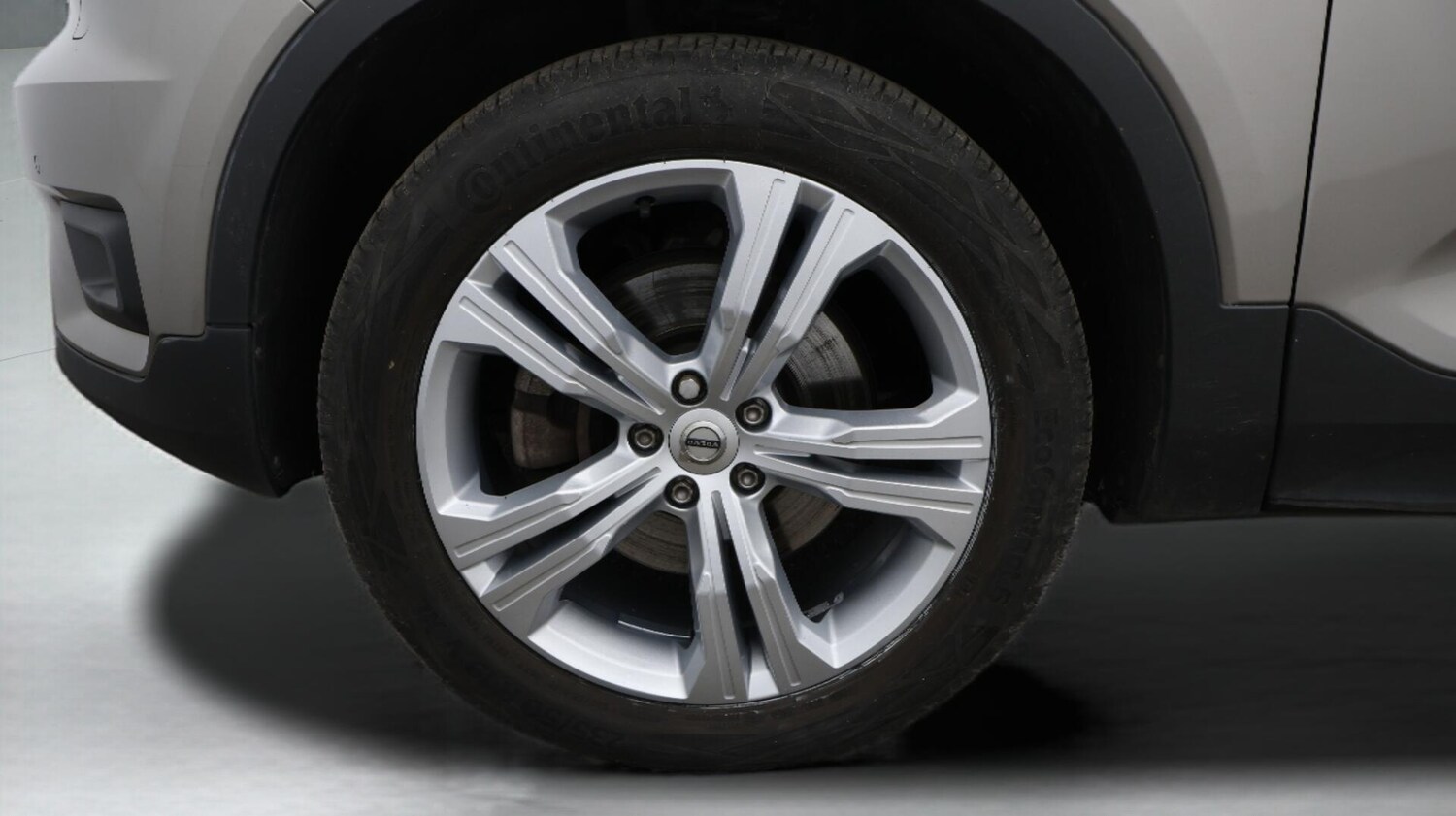 Used Volvo XC40 for sale - 76659129: Photo 19