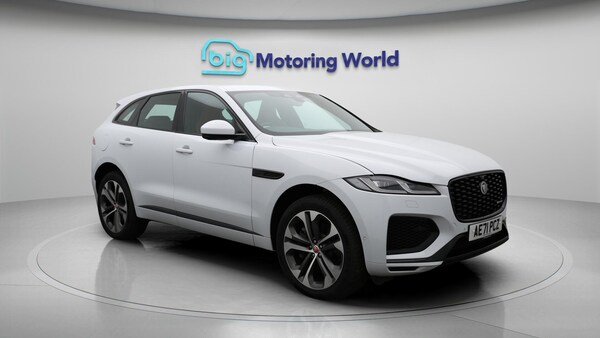 Used Jaguar F-Pace 2021 for sale - 76001997: Photo 2
