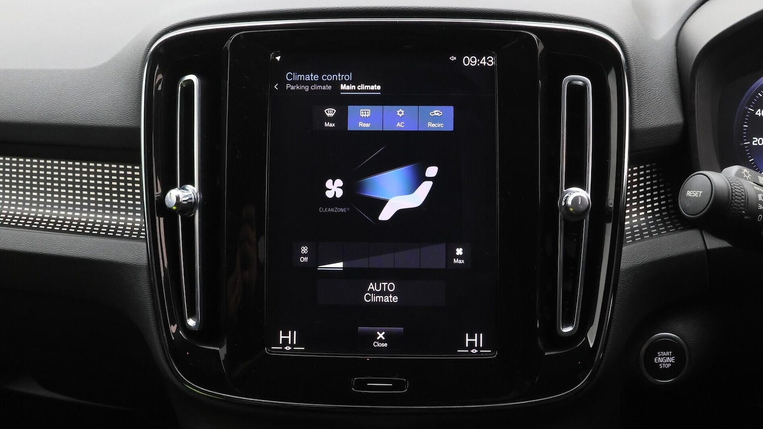 Used Volvo XC40 2022 for sale - 76432684: Photo 13