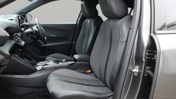 Used Peugeot 2008 2023 for sale - 76238628: Photo 15