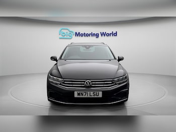 Used Volkswagen Passat 2021 for sale - 78917820: Photo