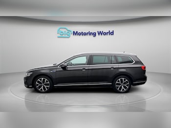 Used Volkswagen Passat 2021 for sale - 78917820: Photo