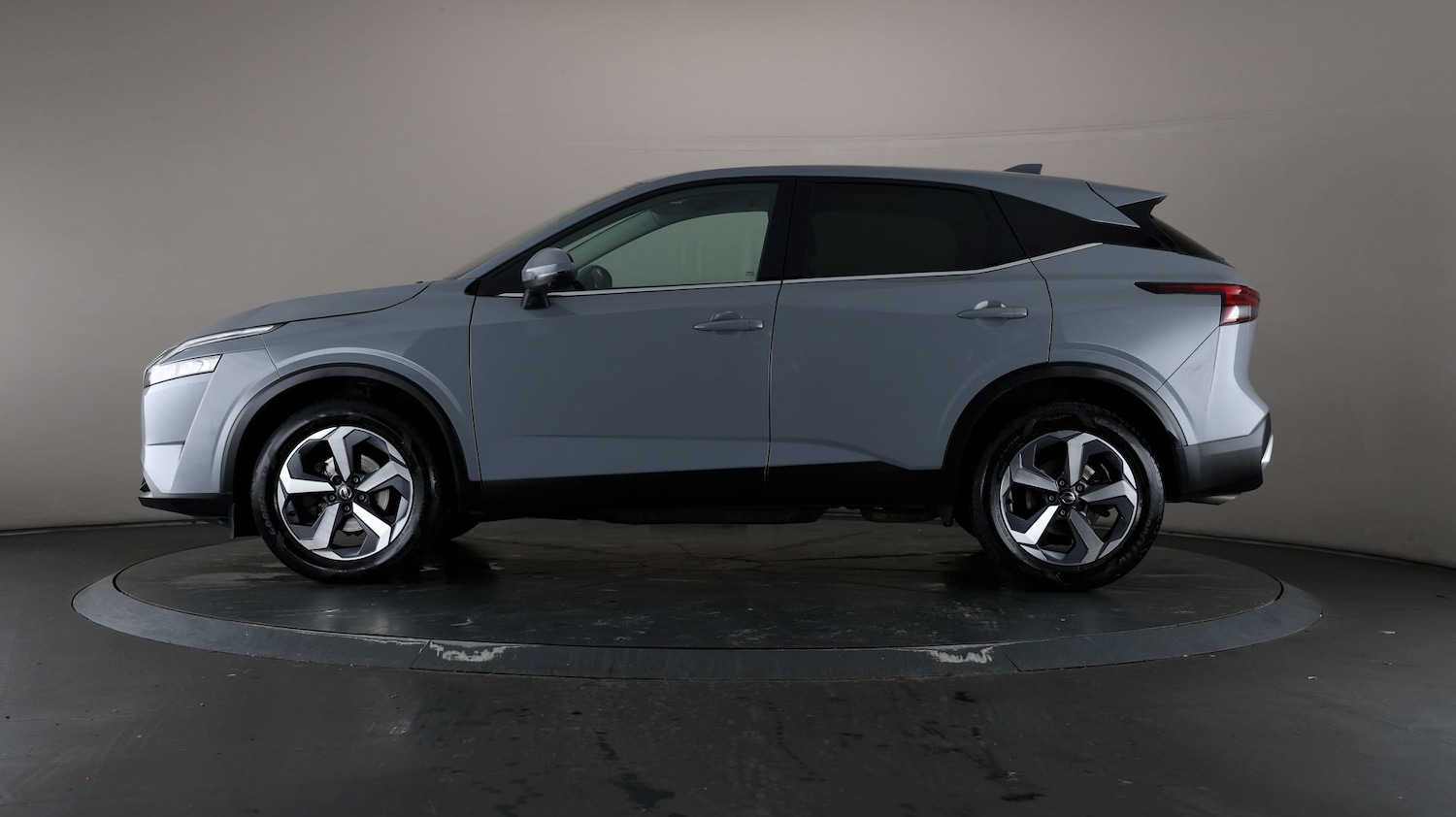 Used Nissan Qashqai for sale - 76809531: Photo 27