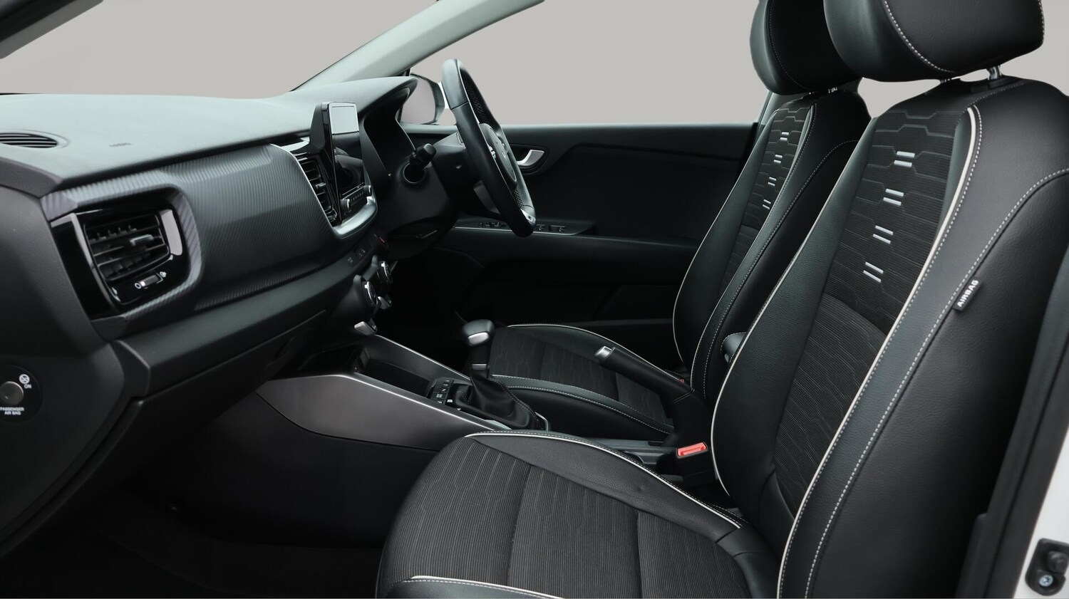 Used Kia Stonic 2023 for sale - 76085374: Photo 15