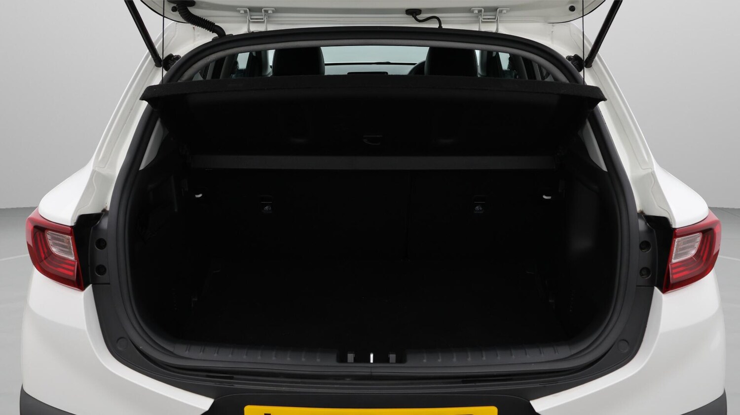 Used Kia Stonic 2023 for sale - 76085374: Photo 18