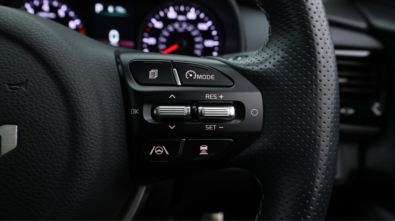 Used Kia Stonic 2023 for sale - 76085374: Photo 25