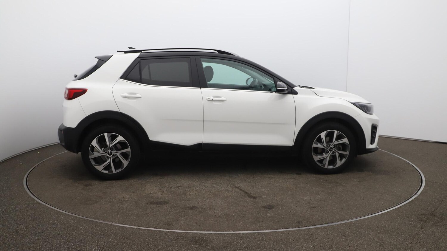 Used Kia Stonic 2023 for sale - 76085374: Photo 51