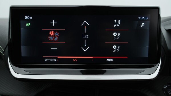 Used Peugeot 2008 2022 for sale - 75927675: Photo 13
