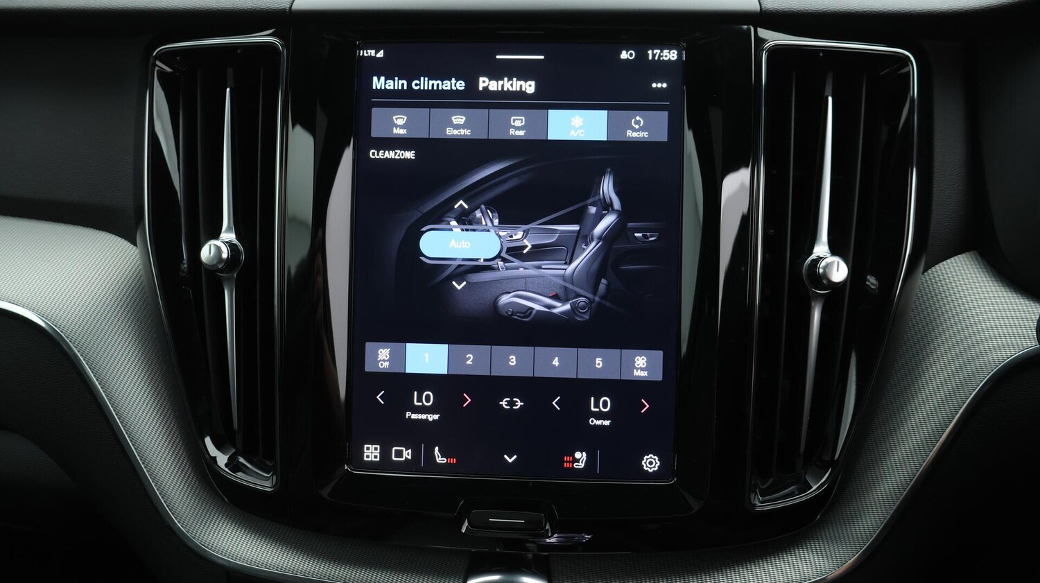 Used Volvo XC60 2024 for sale - 75941301: Photo 13