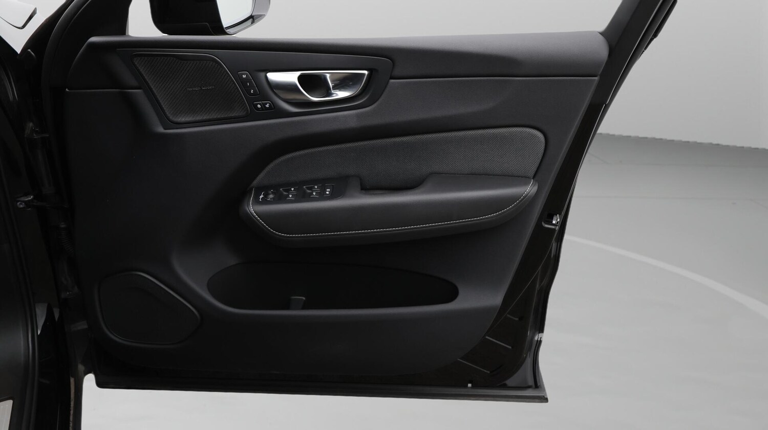 Used Volvo XC60 2024 for sale - 75941301: Photo 16