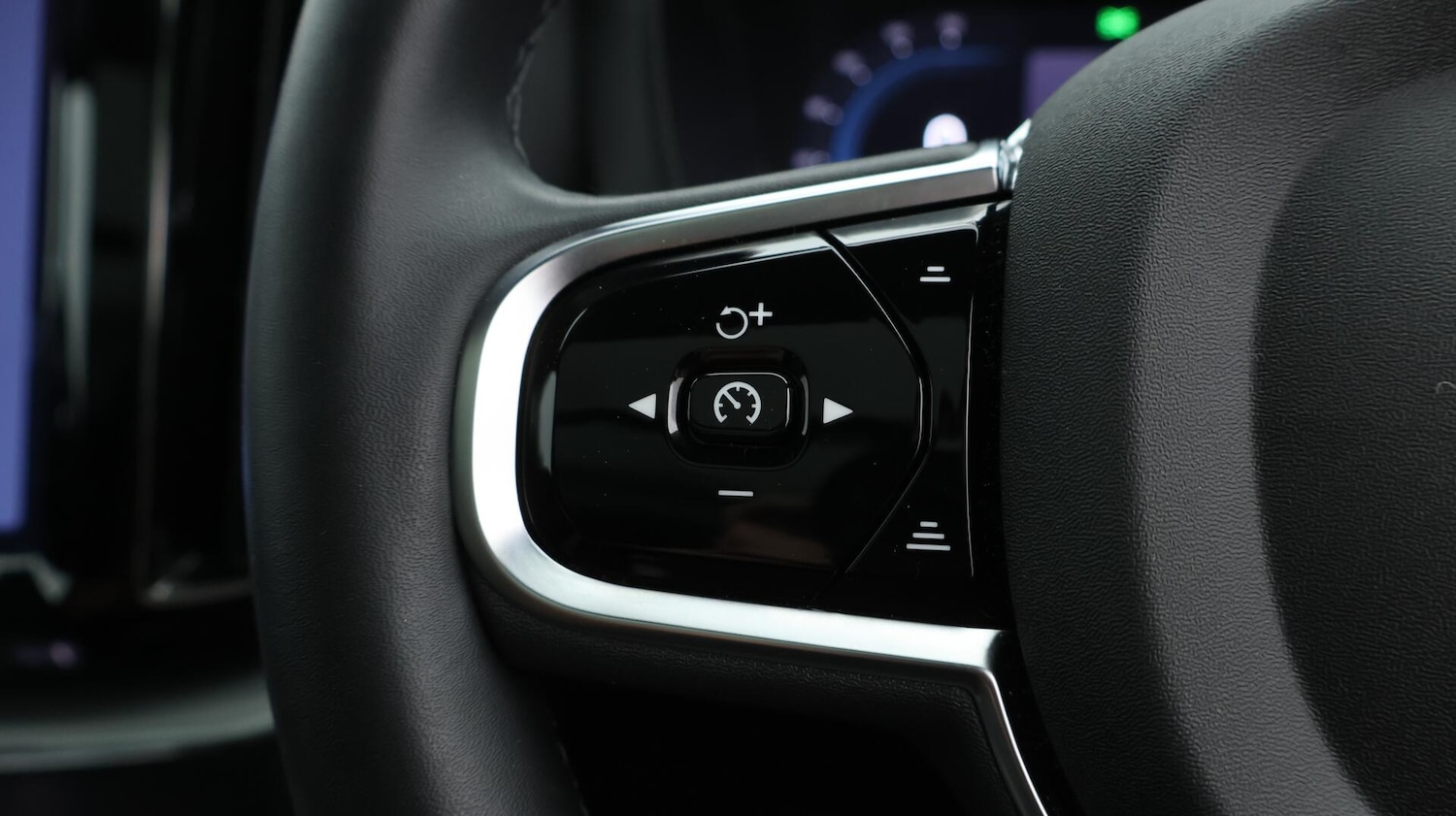 Used Volvo XC60 2024 for sale - 75941301: Photo 26