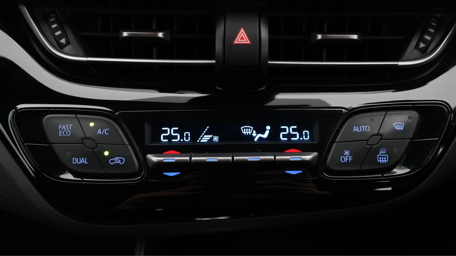 Used Toyota C-HR 2020 for sale - 77208129: Photo 12