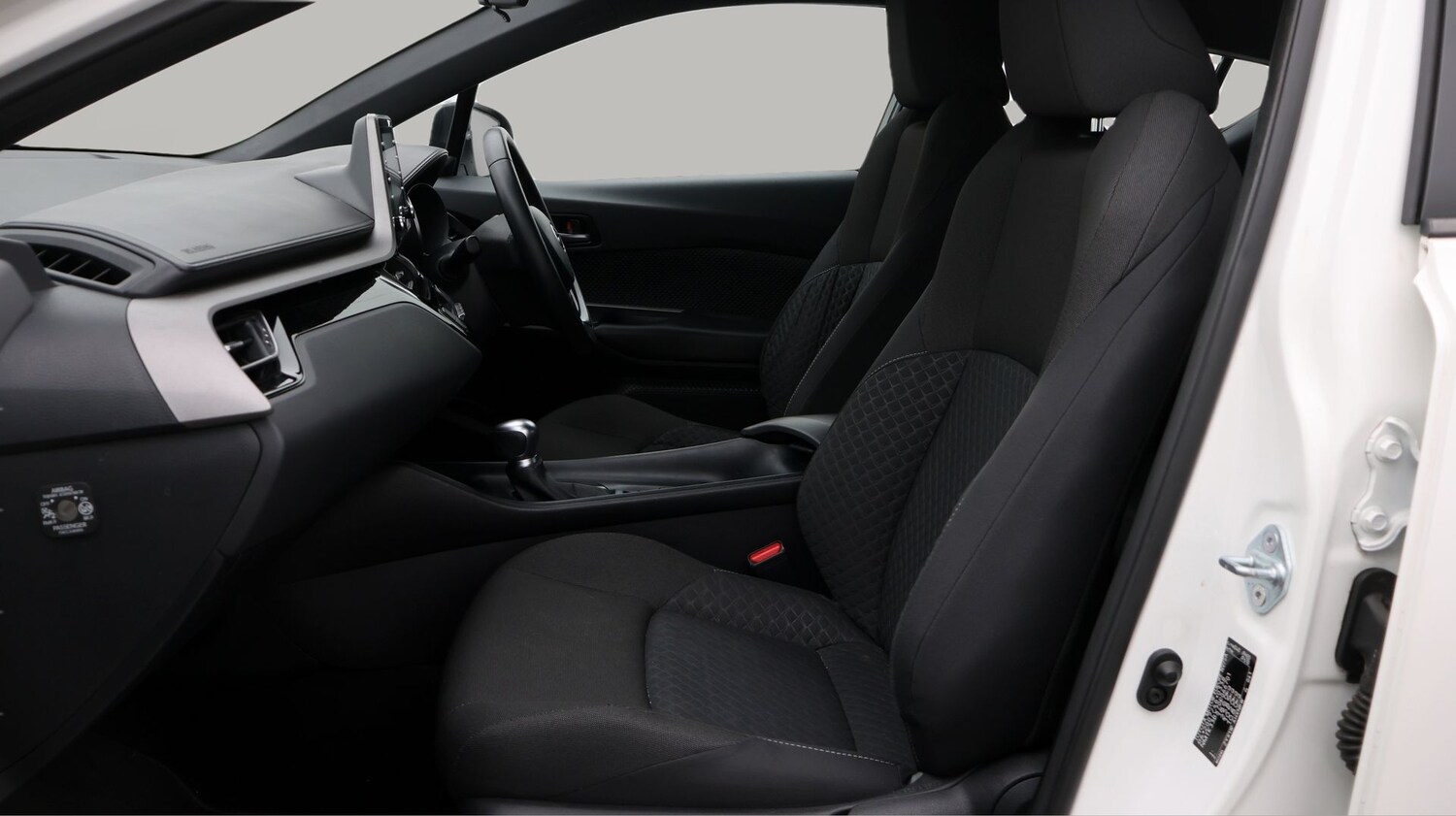 Used Toyota C-HR 2020 for sale - 77208129: Photo 14