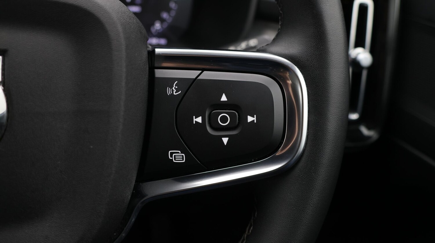 Used Volvo XC40 2022 for sale - 77296931: Photo 26