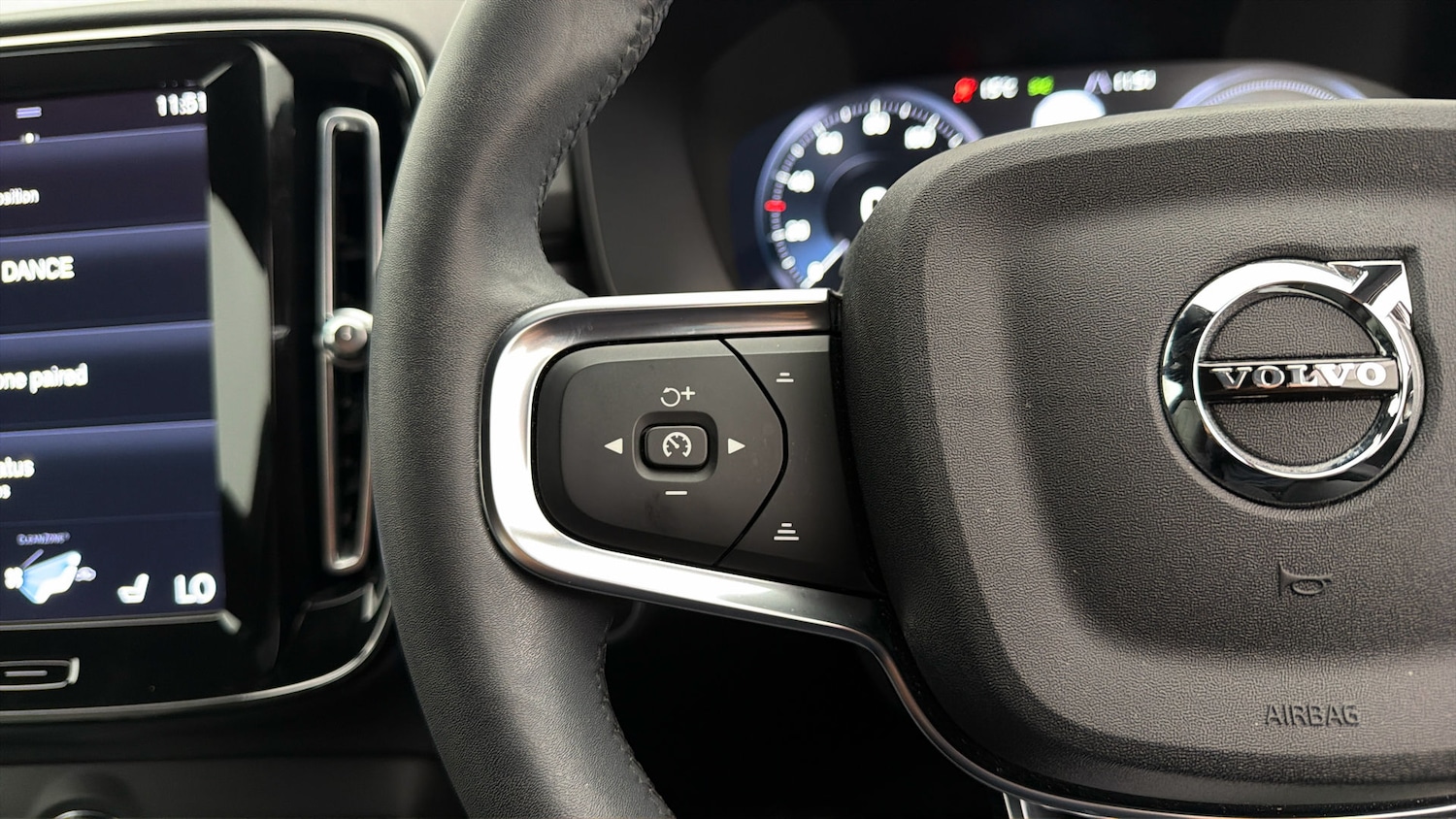 Used Volvo XC40 2022 for sale - 77966611: Photo 22