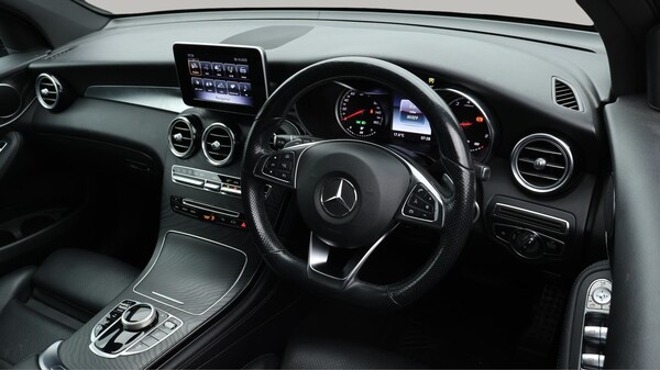 Used Mercedes-Benz GLC 2019 for sale - 76227652: Photo 10