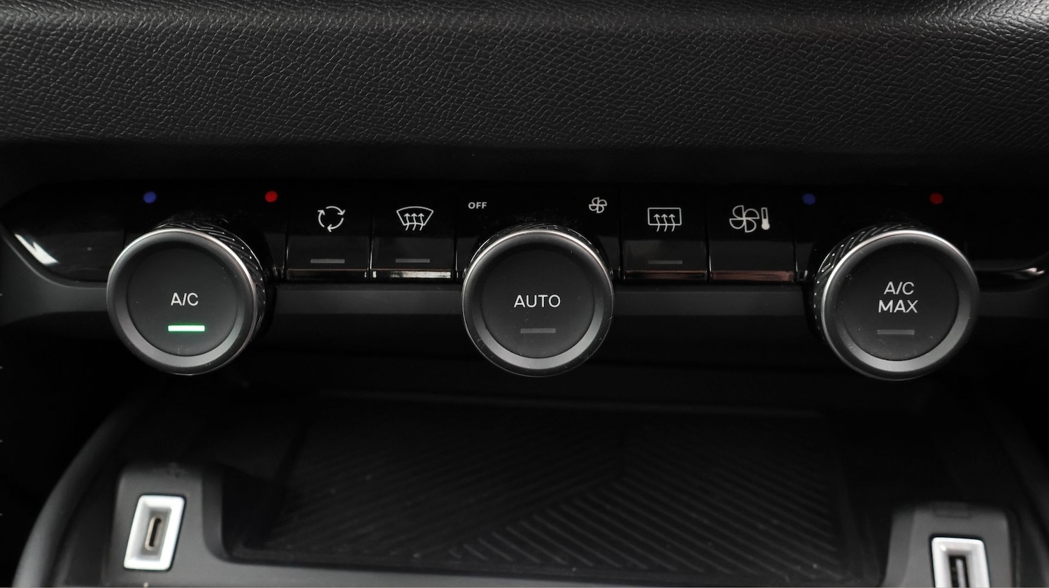 Used Citroen C4 2022 for sale - 77687487: Photo 12