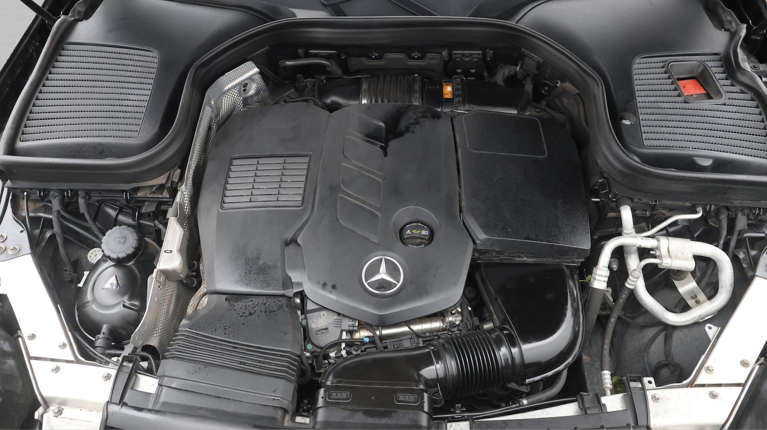 Used Mercedes-Benz GLC 2020 for sale - 76388711: Photo 20