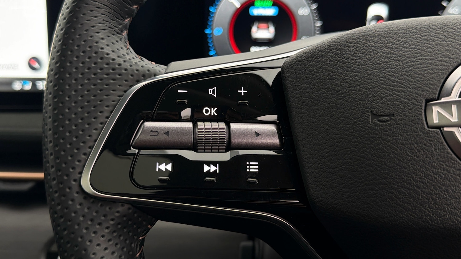 Used Nissan ARIYA 2023 for sale - 77975592: Photo 23