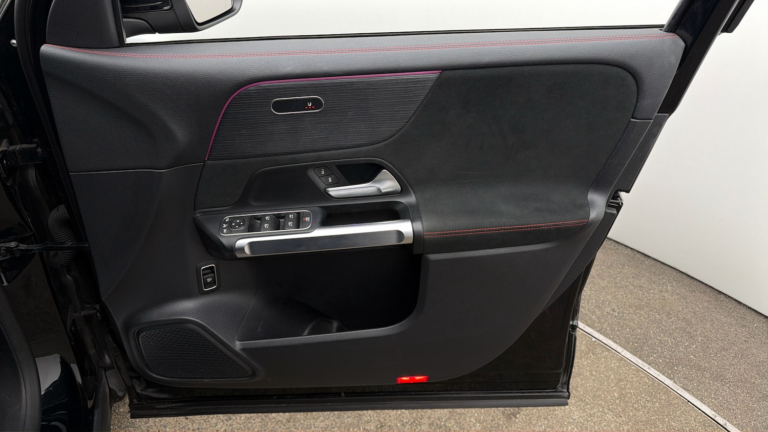 Used Mercedes-Benz EQB 2023 for sale - 77975766: Photo 14