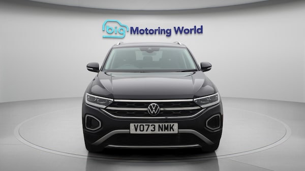 Used Volkswagen T-Roc 2023 for sale - 76072333: Photo 3