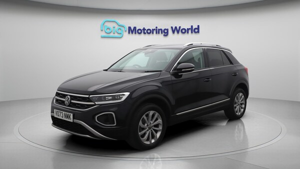 Used Volkswagen T-Roc 2023 for sale - 76072333: Photo 4