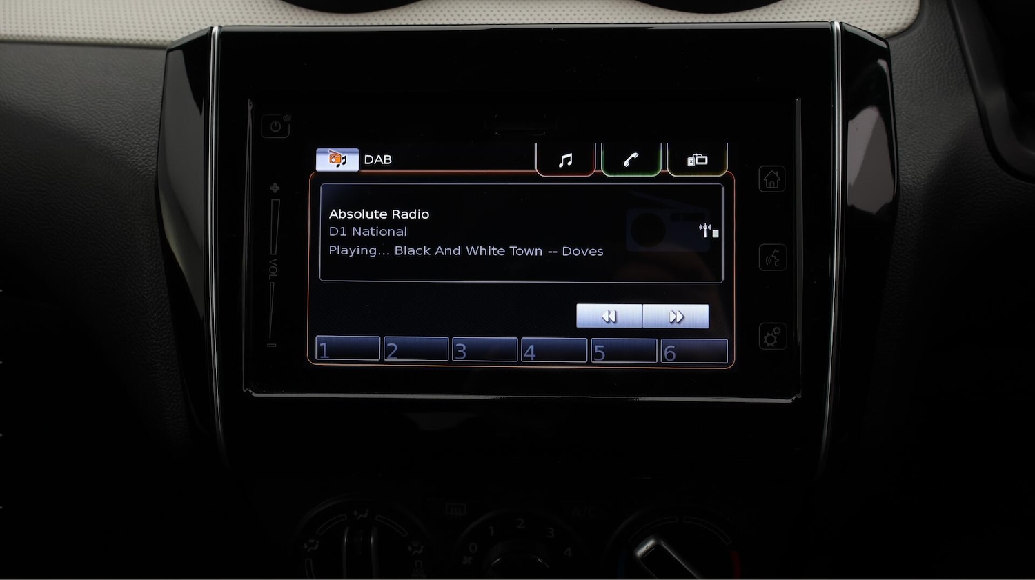 Used Suzuki Swift 2022 for sale - 76633194: Photo 12