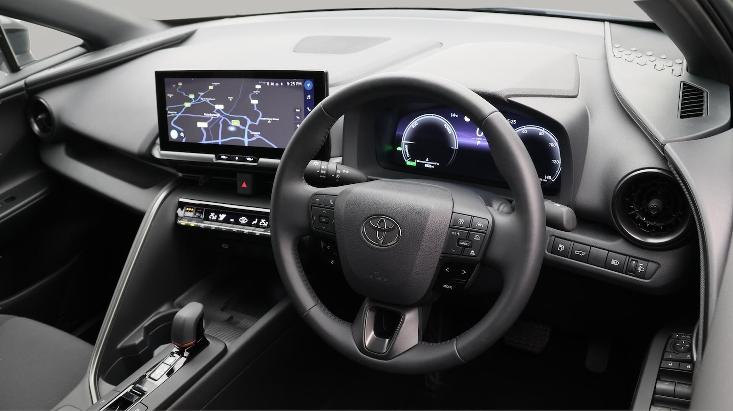 Used Toyota C-HR 2024 for sale - 76689341: Photo 10