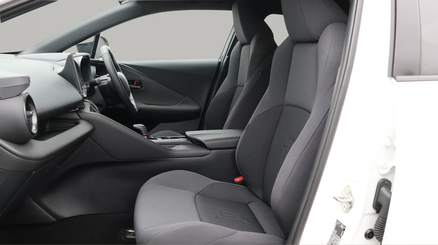 Used Toyota C-HR 2024 for sale - 76689341: Photo 15