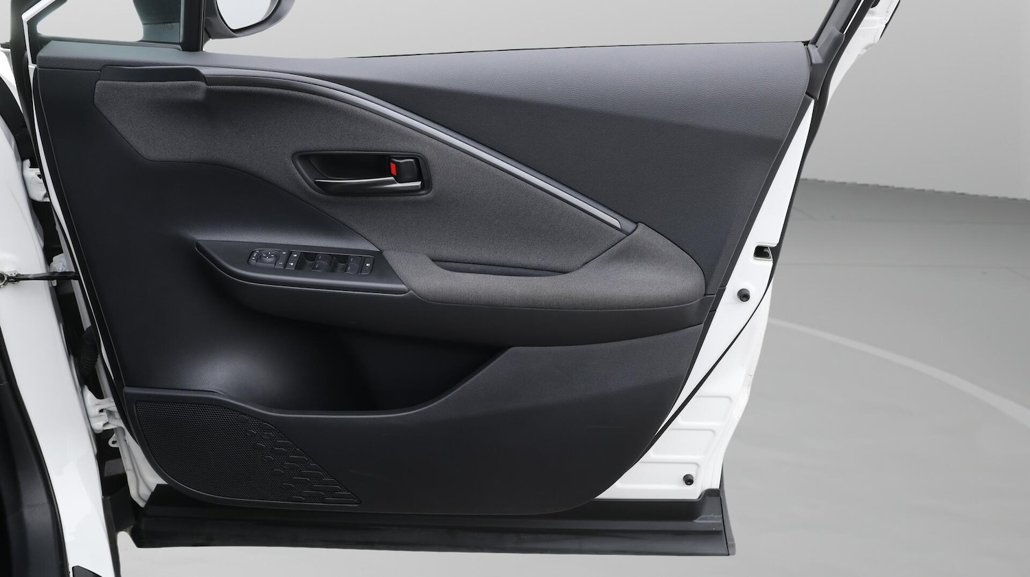 Used Toyota C-HR 2024 for sale - 76689341: Photo 16