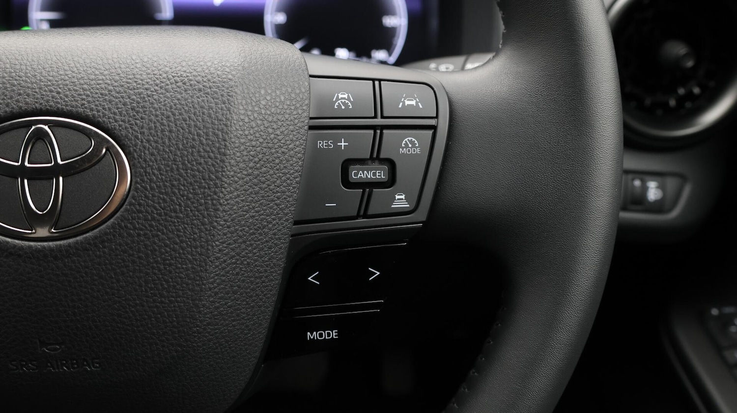 Used Toyota C-HR 2024 for sale - 76689341: Photo 25