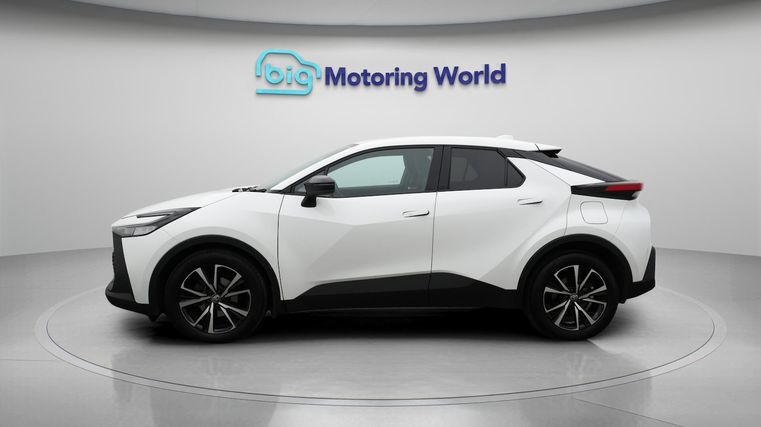 Used Toyota C-HR 2024 for sale - 76689341: Photo 5