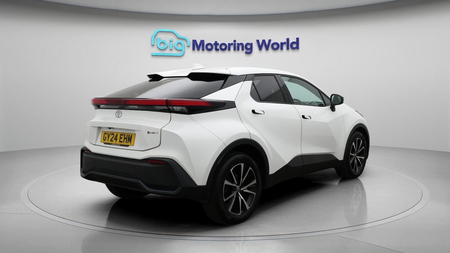 Used Toyota C-HR 2024 for sale - 76689341: Photo 8