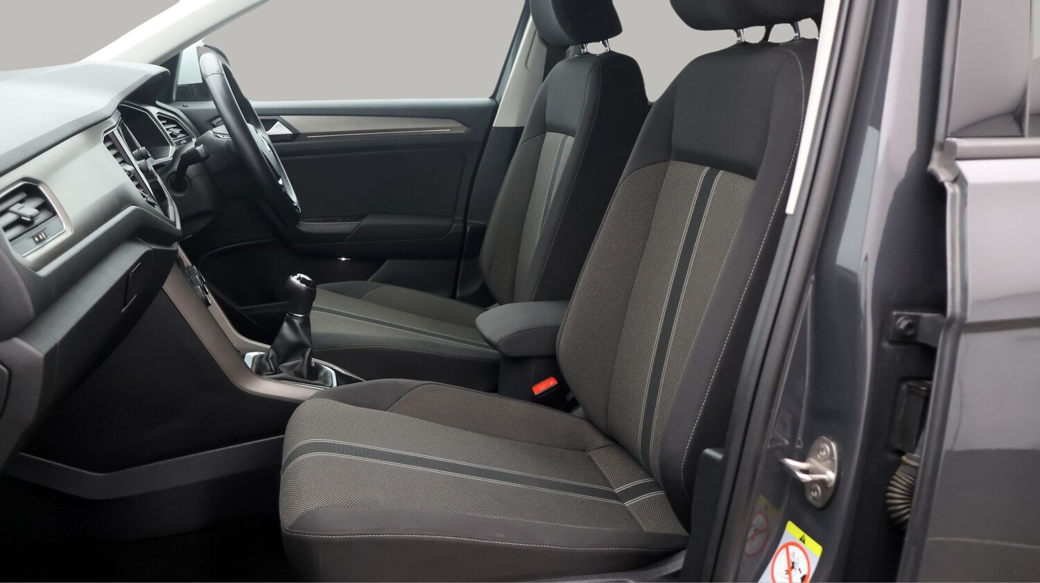 Used Volkswagen T-Roc 2021 for sale - 77528795: Photo 14