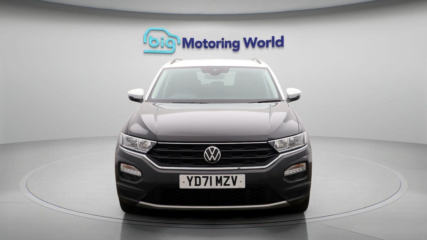 Used Volkswagen T-Roc 2021 for sale - 77528795: Photo 2