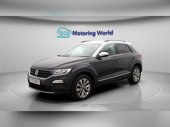 Used Volkswagen T-Roc 2021 for sale - 77528795: Photo