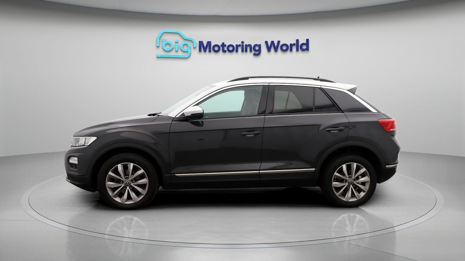 Used Volkswagen T-Roc 2021 for sale - 77528795: Photo 4