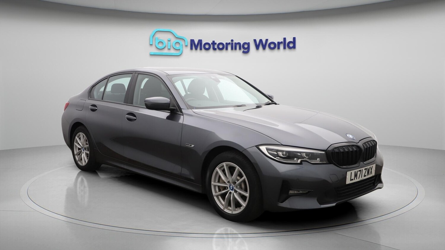 Used BMW 3 Series for sale - 76572176: Photo 2